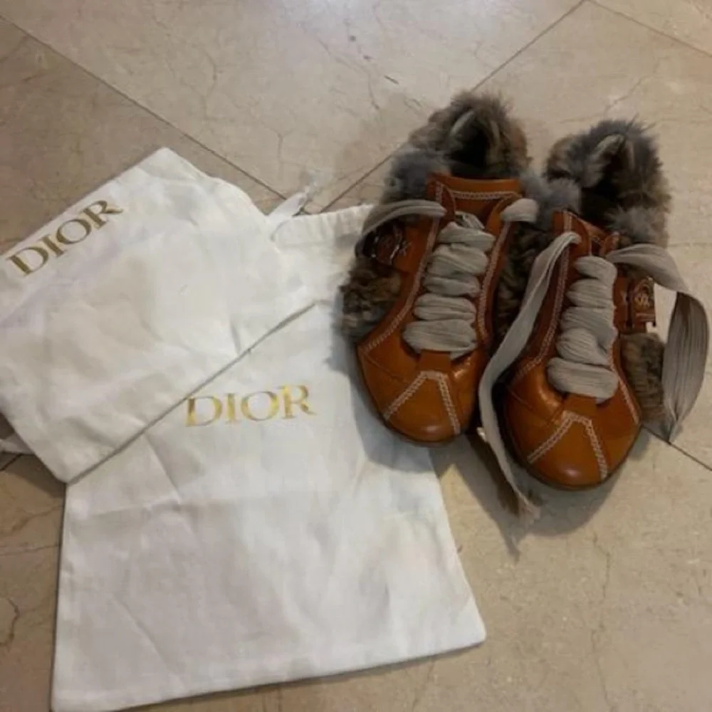 Dior fur & suede sneakers - Picture 7 of 7